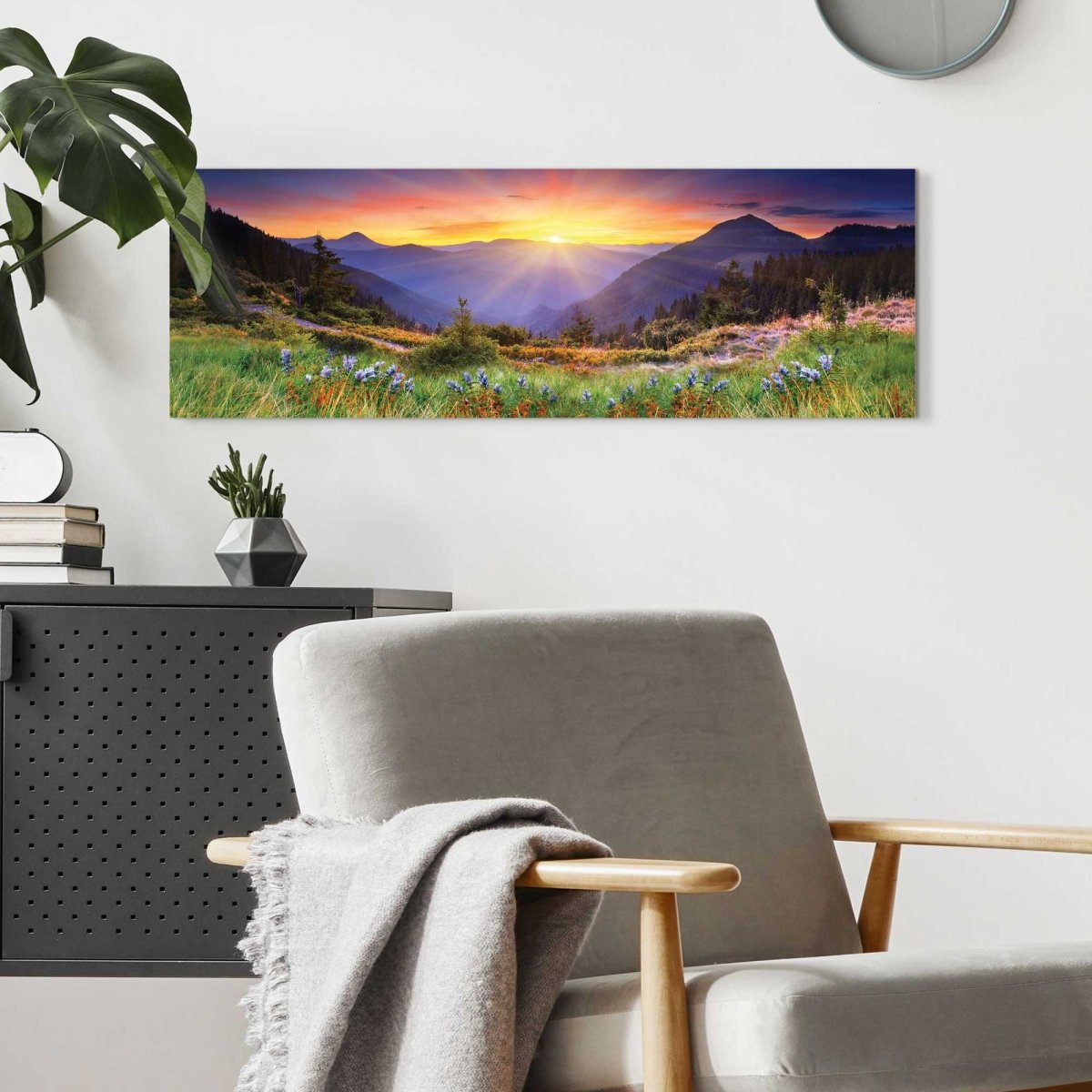 Schilderij Zonsondergang bij de bergen 30x90 - Reinders